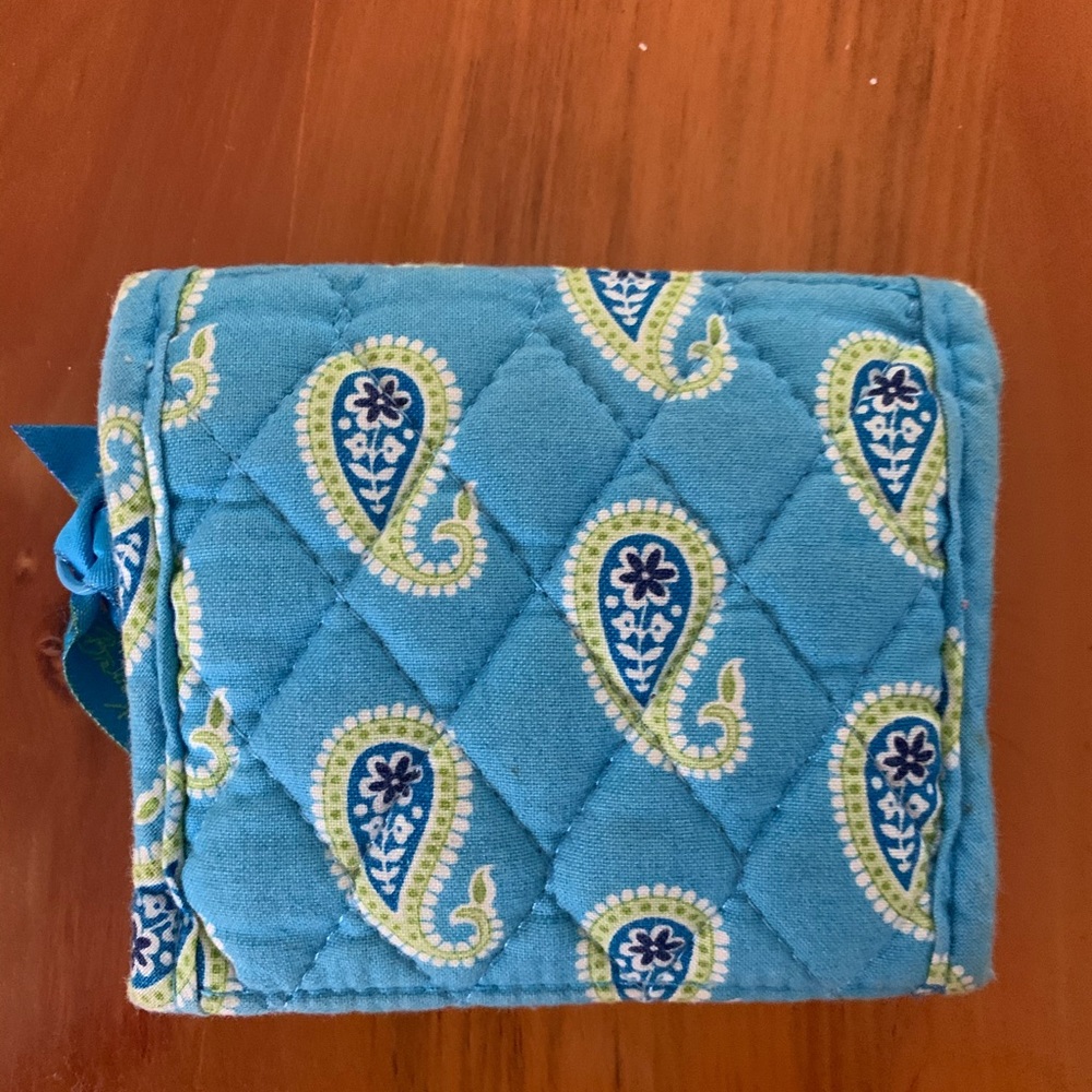 Vera Bradley Bermuda Blue Wallet - Picture 2 of 4